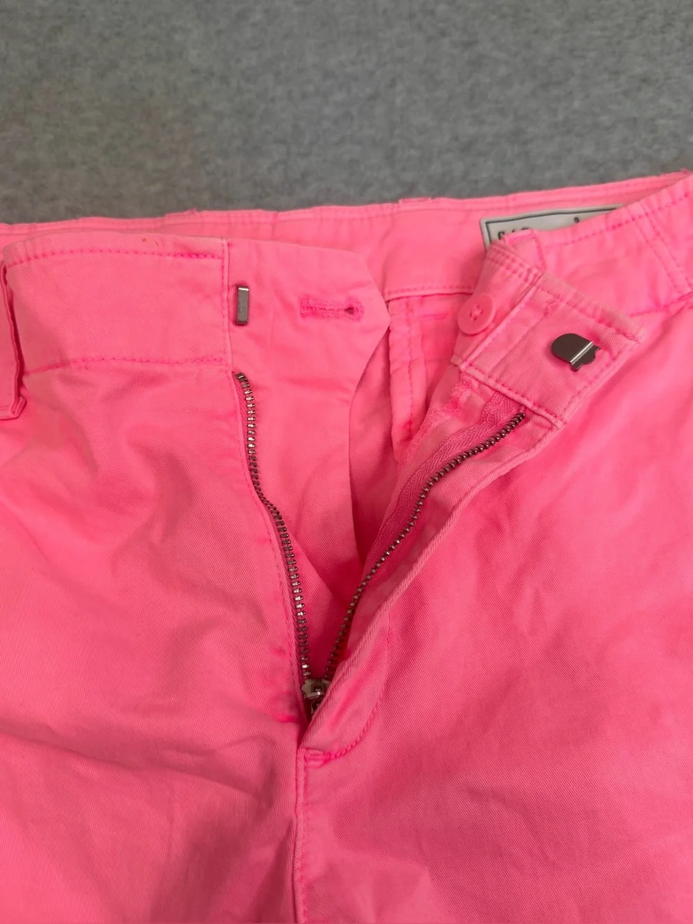 Gap Women Barbie Pink Cotton Chino Preppy Shorts Size 6